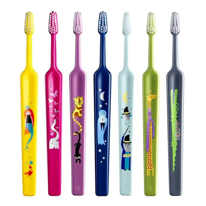 مسواك كيدز بسيار نرم تپه مناسب كودكان بالاي 3 سال .jpg